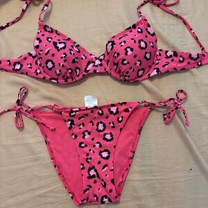 Never worn pink Leopard swimsuit